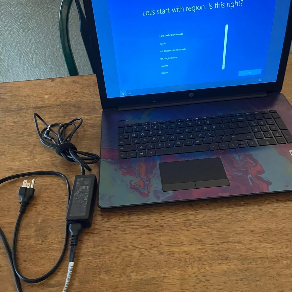 HP Blue and Red Swirl LaptopHP 17 inch